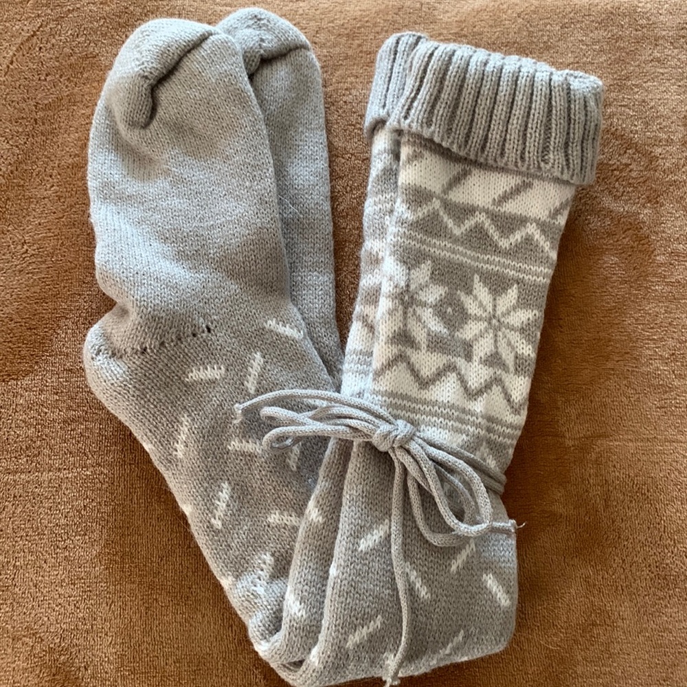 Cozy Snow Print Above knees Socks